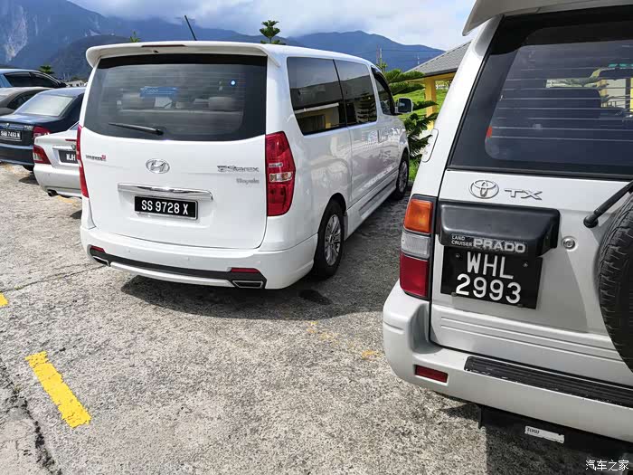 马来西亚沙巴街头随拍!内有mazda皮卡.