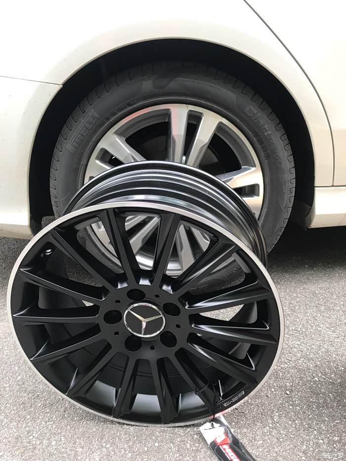 奔驰c200l原装轮毂