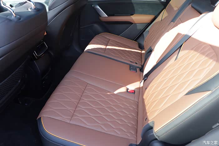 陪朋友去提21款唐ev 搭载比亚迪最新刀片电池全新内饰设计