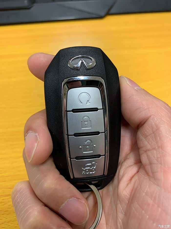 2982 | 回复: 8 英菲尼迪qx50论坛 2020款钥匙张啥样?有人上图吗?