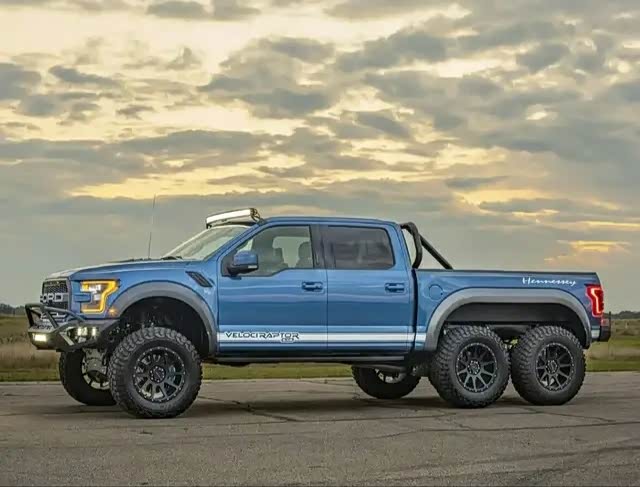 2668 | 回复: 4 福特皮卡论坛 6x6的福特猛禽你见过吗?马力达600匹