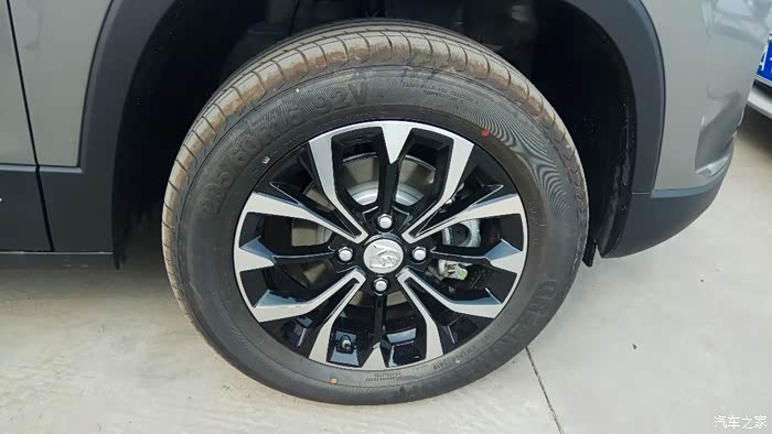 【图】510新车4个轮胎前后不一样?_宝骏510论坛_汽车之家论坛