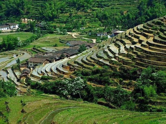 中国最大的客家梯田,有着一个灵动的名字,叫做上堡梯田