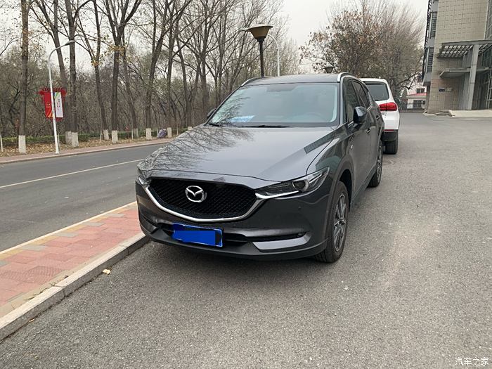 【圖】今年暖冬有點冷,cx-5鉑鋼灰冷麵出境_馬自達cx-5論壇_汽車之家