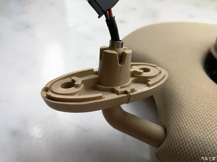 【图】自己动手系列之十二～更换遮阳板转轴_荣威750论坛_汽车之家