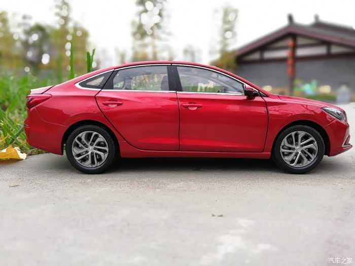 【四川长安】最美中国红,红色二代逸动来袭