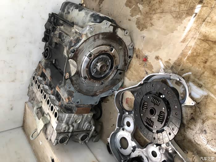 求助,大通v80断轴,维修得1w,是换个发动机好还是修一下好?