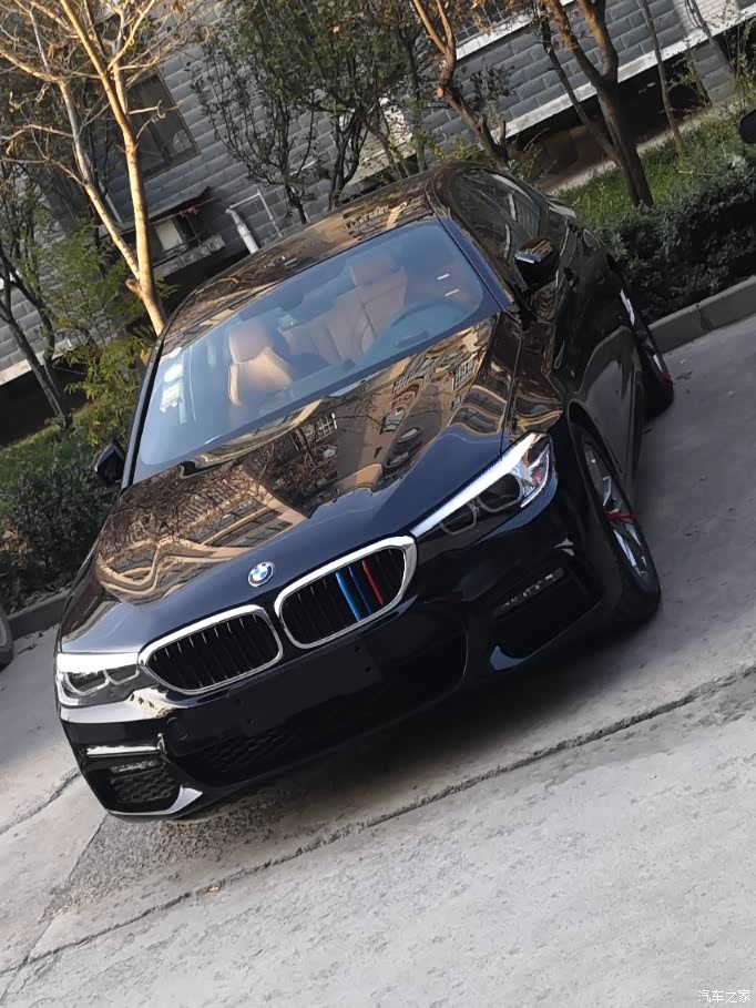 一波炭黑实车图片送给喜欢这个颜色的车友们