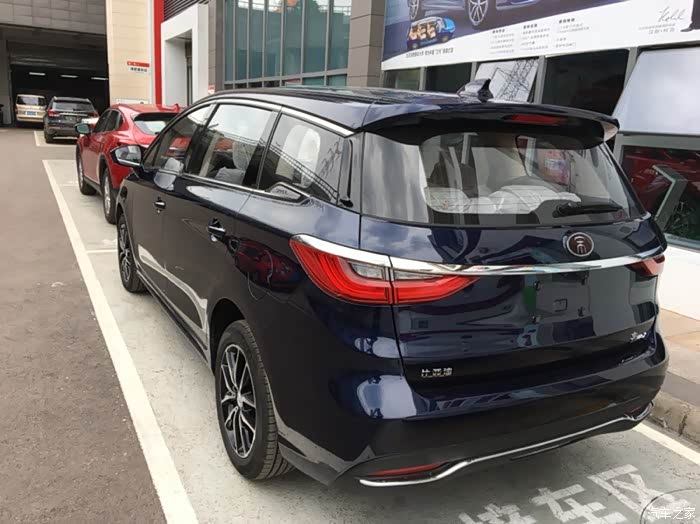 宋max7座豪华型了解一下 想速锐换这个 各位给个意见