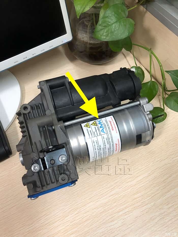 生活在于折腾奔驰空气减震打气泵amk品牌