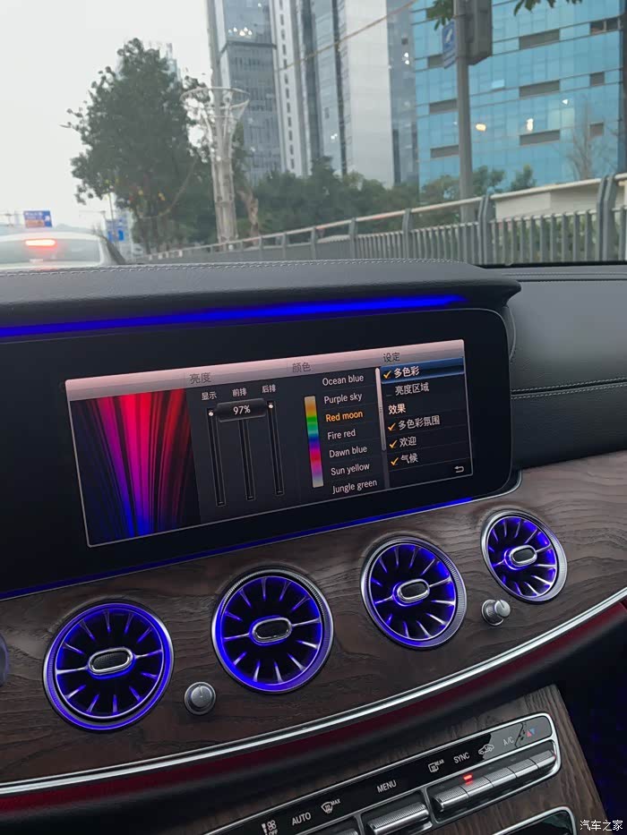 奔驰e300豪华改装原厂涡轮出风口!