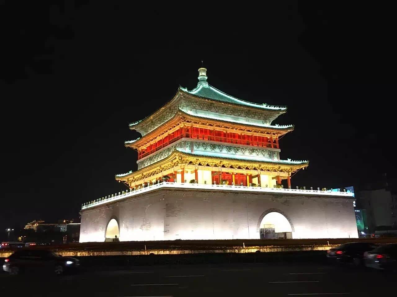 赏西安大雁塔喷泉和钟鼓楼夜景