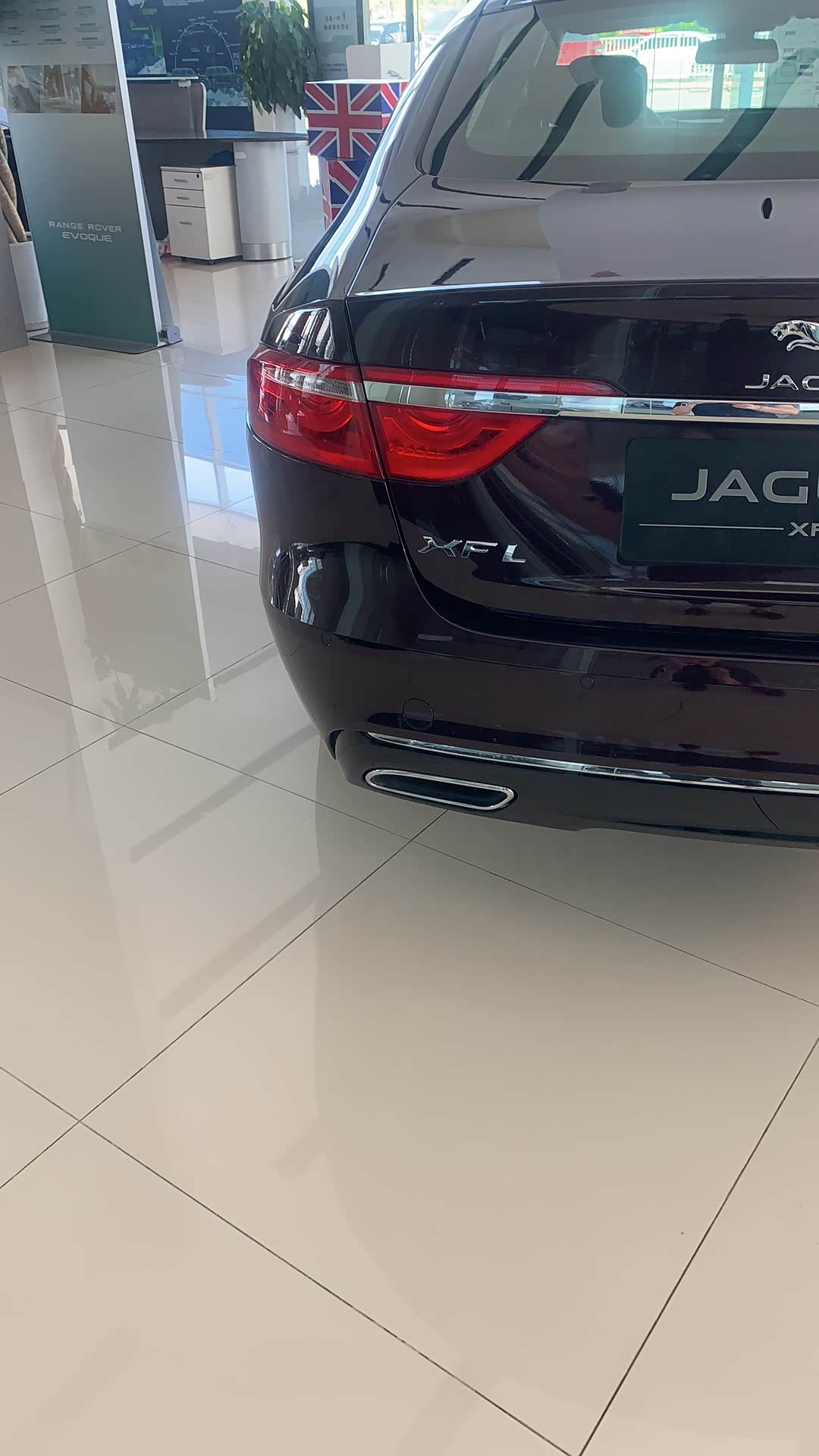 捷豹xfl漂亮的尾灯