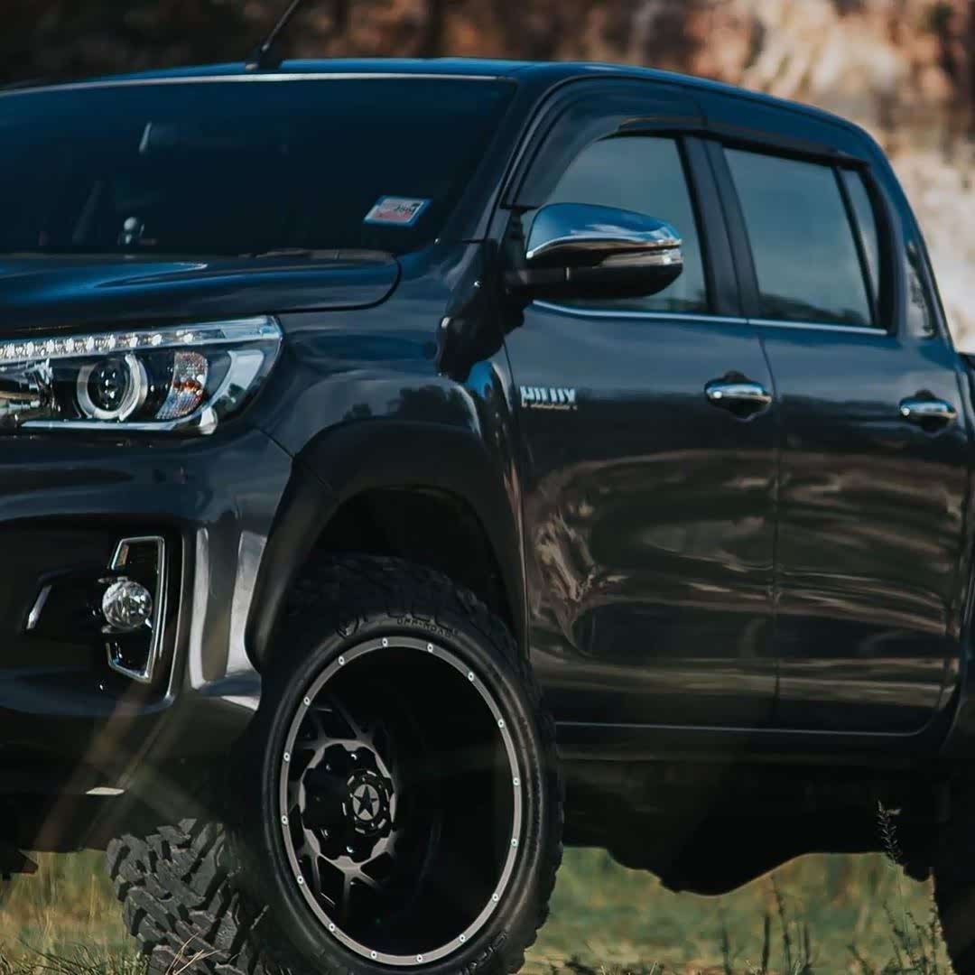 传说中的的不死神车丰田海拉克斯改装