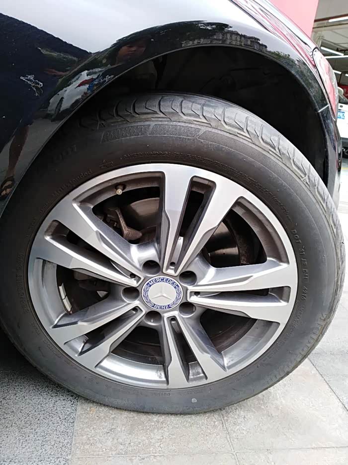 【图】原装普利司通防爆胎35800公里裂开了_奔驰c级论坛_汽车之家论坛