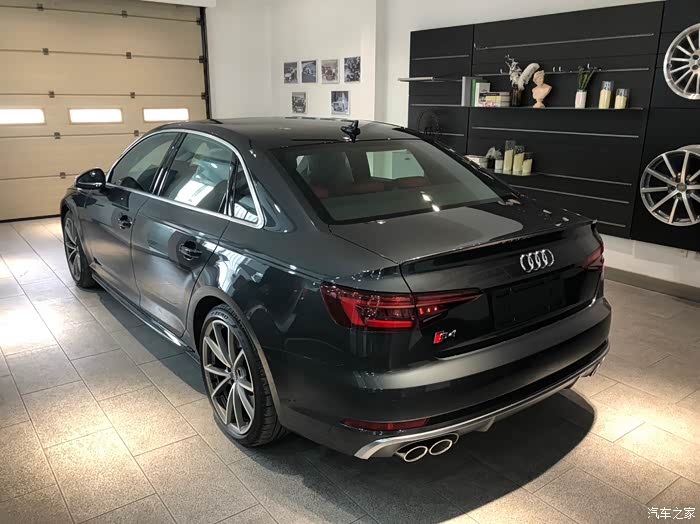 提奥迪s4曼哈顿灰红内迟来的作业