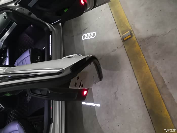 【图】晒下自己安装的迎宾灯石英版的高清_奥迪a4l论坛_汽车之家论坛