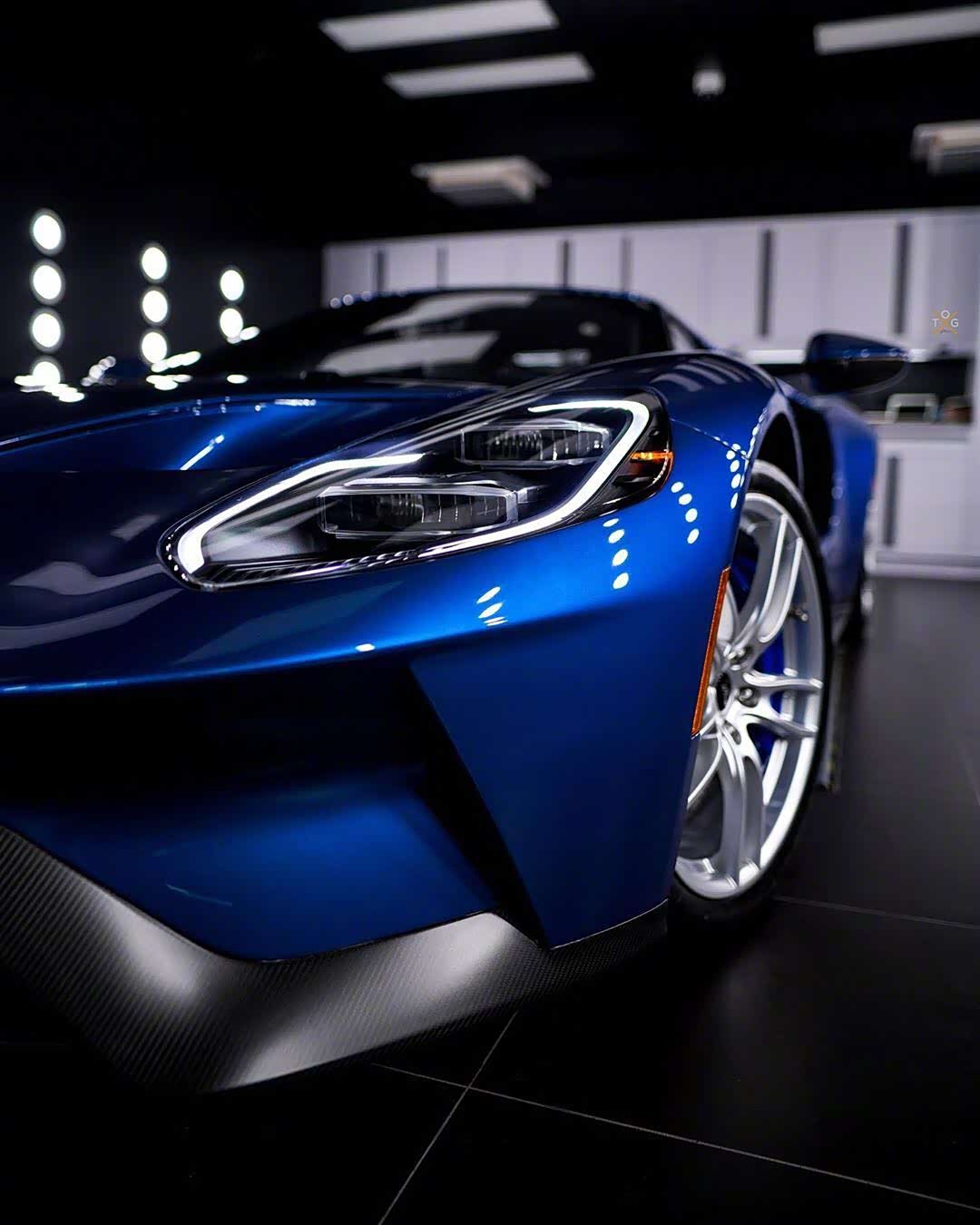 蓝色福特gt,颜值爆表了