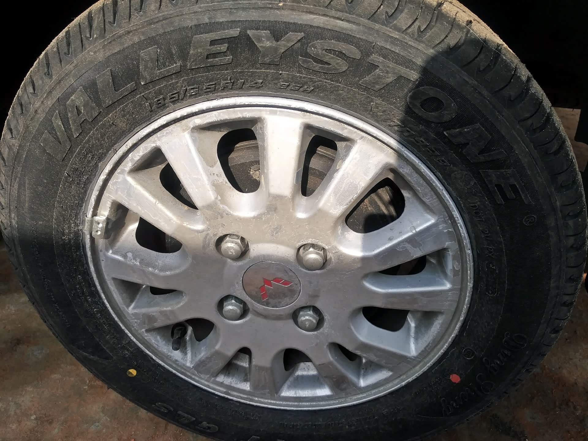【图】荣光v换轮胎问题请教_五菱荣光v论坛_汽车之家论坛