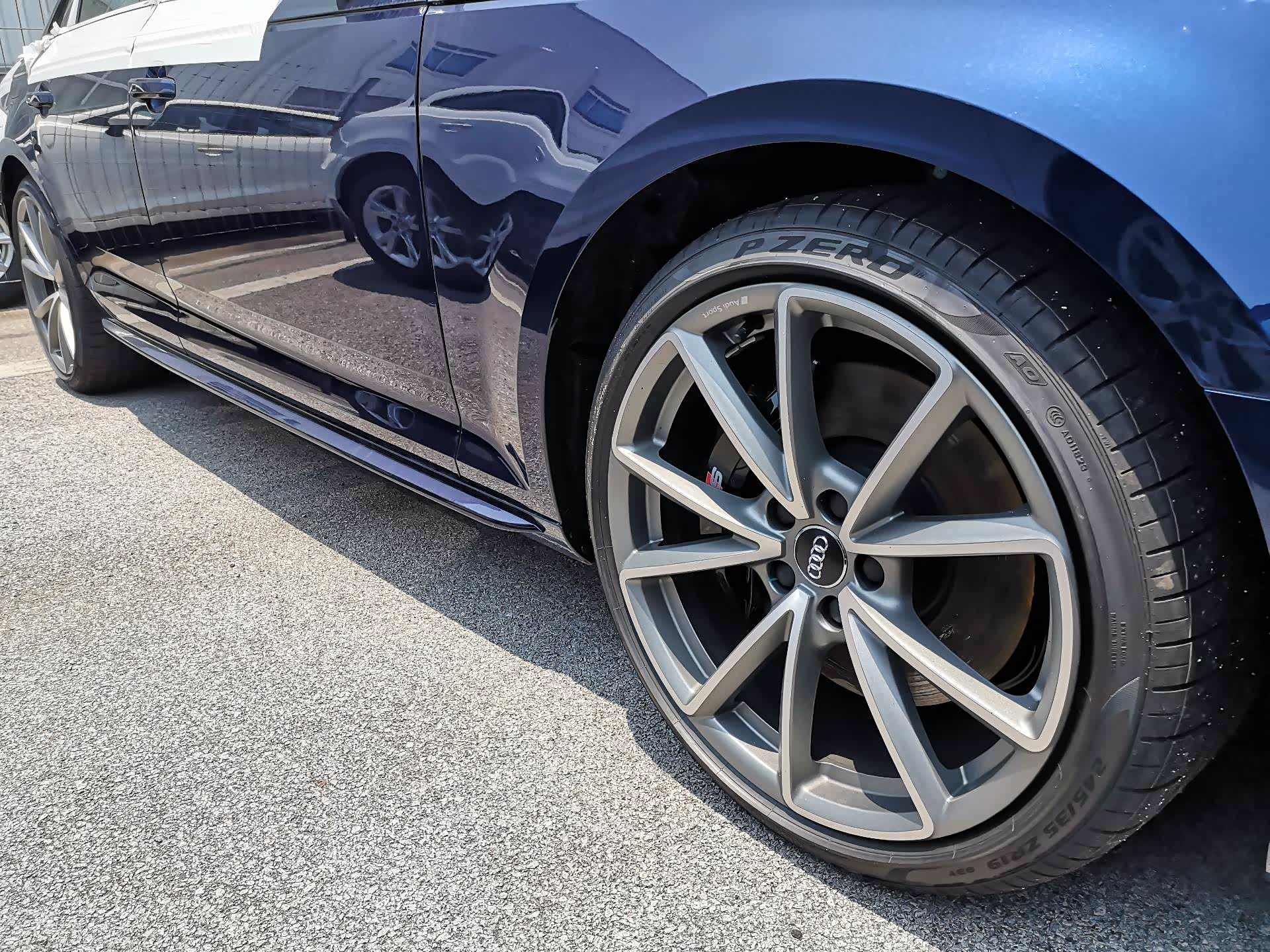 有出奥迪s4原厂无损轮毂的老铁吗?