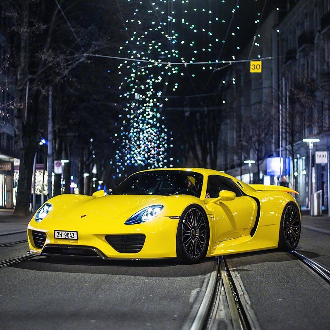 保時捷918 spyder,一枚超級小黃車!