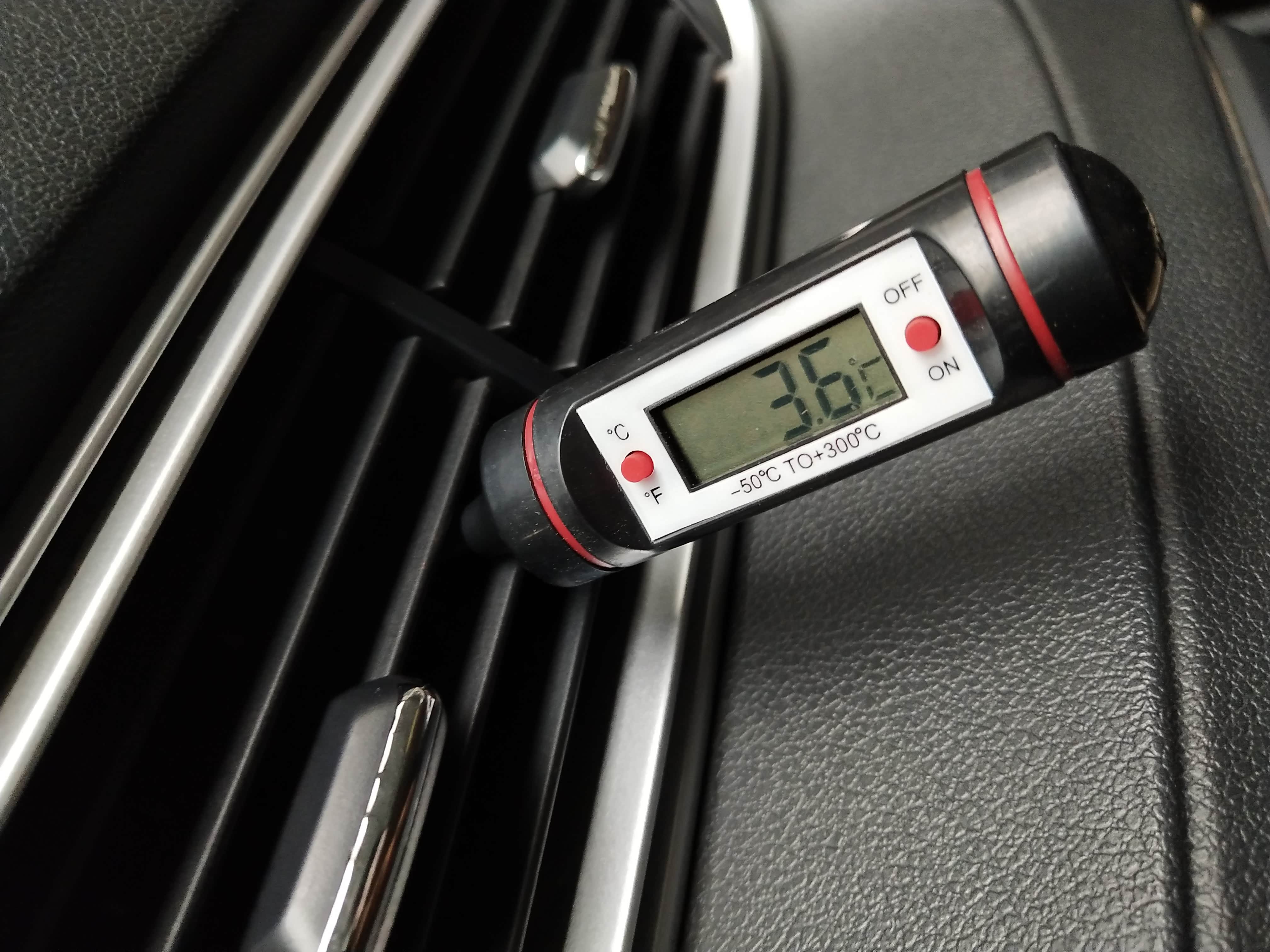 你们空调最低温度出风口温度计显示多少度.