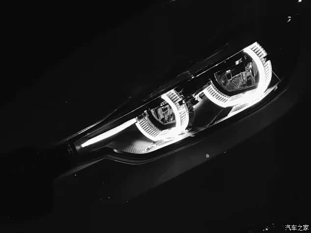 求天使眼的壁纸,背景黑色的那种