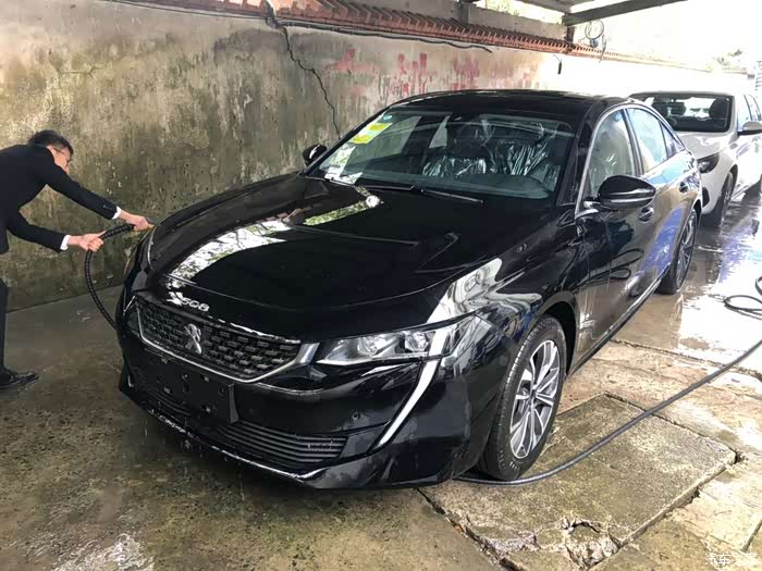 8t次顶配碳晶黑帅照来一波_标致508论坛_汽车之家论坛