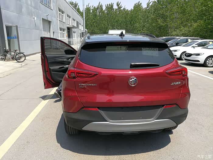 红色昂科拉提车记爱你最耀眼的颜色