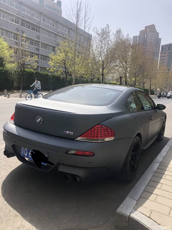 凶悍的优雅一一一宝马m6e63