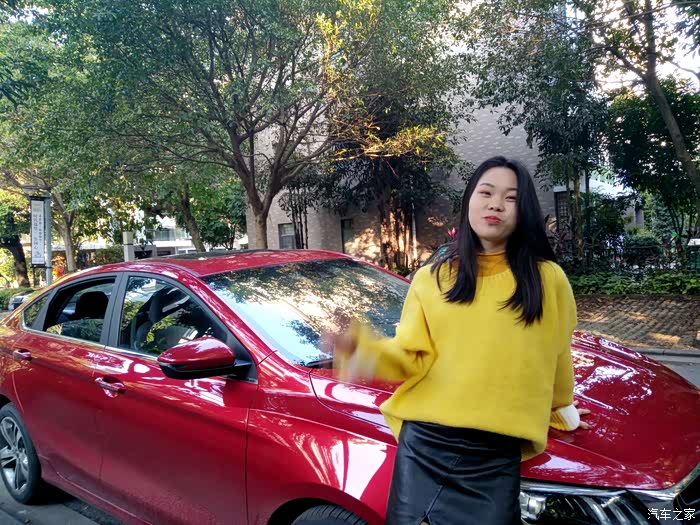 忍不住低头只为多看你一眼你好缤瑞大媳妇