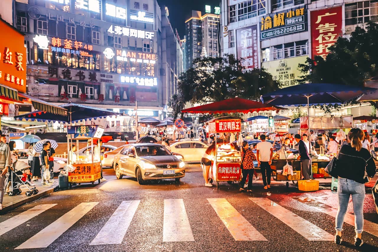 泸州白塔夜市,熟悉的夜市烟火气回来了