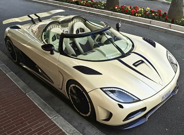 米色 柯尼塞格koenigsegg agera太帅了.