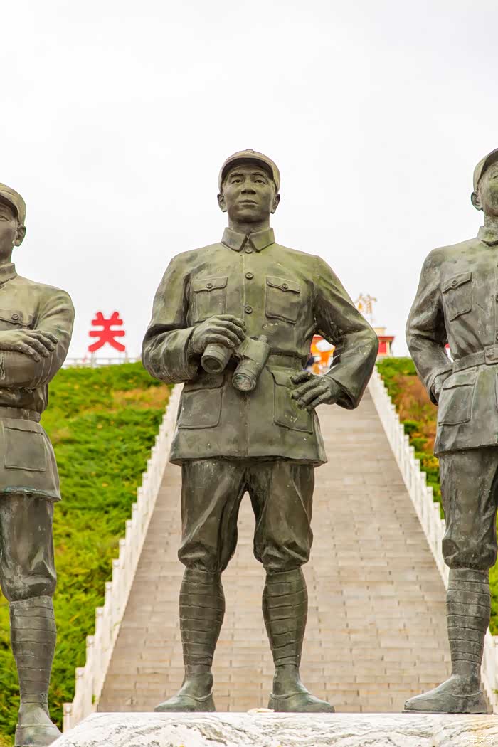 驾凯翼春游爱国主义教育基地平型关大捷纪念馆