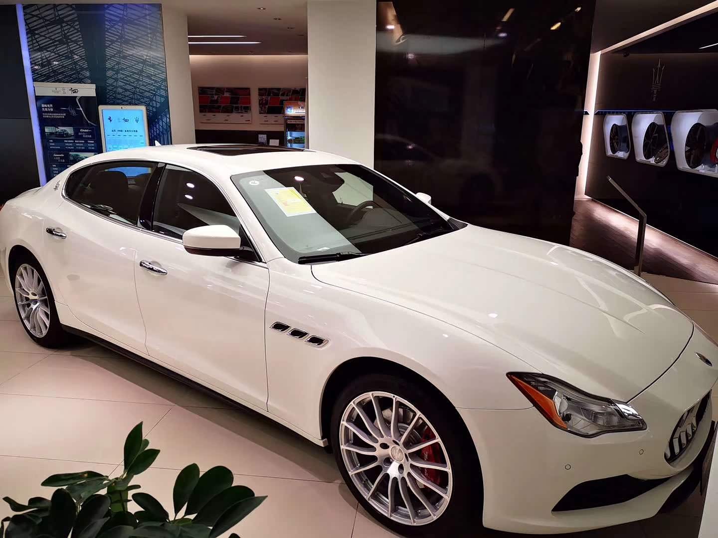 玛莎拉蒂总裁,优秀的商务车