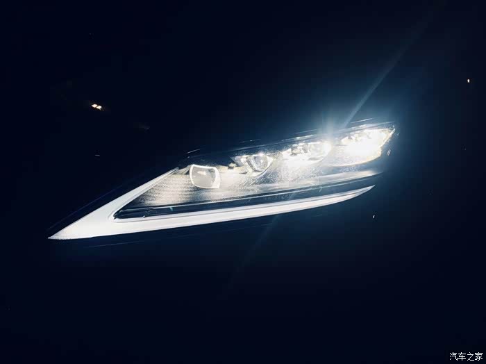 广东雷克萨斯rx300后雾灯菊花