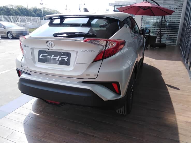 【图】拿走不谢,实拍阳光下的银色chr_丰田c-hr论坛_汽车之家论坛