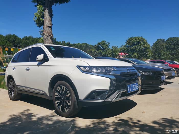 湘欧会坐着大佬的欧蓝德打卡劲畅试驾会