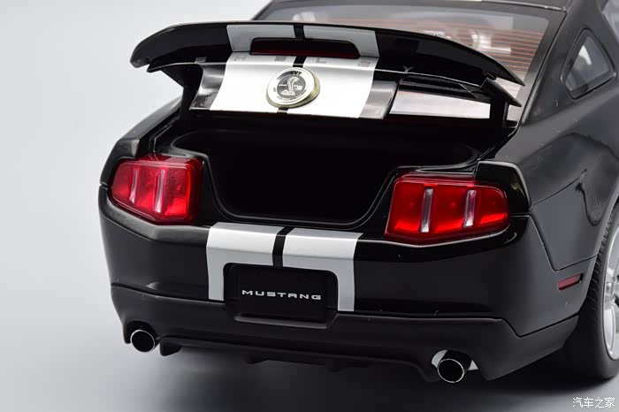 美式暴力肌肉车——野马谢尔比gt500