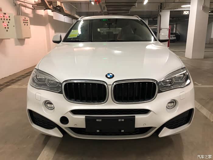 宝马x635im豪华矿石白色提车作业