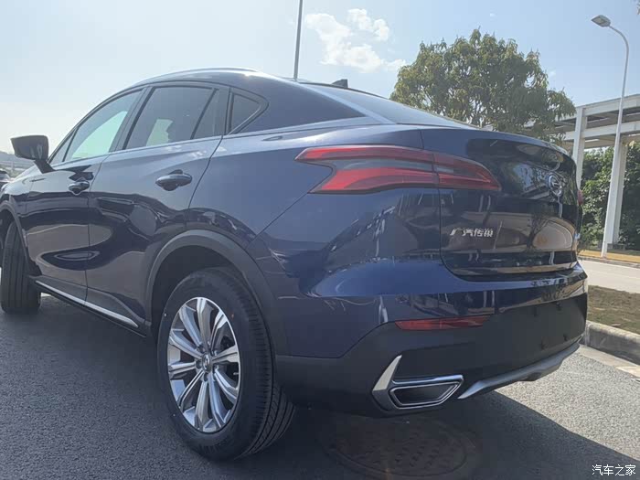 颜值国产轿跑车传祺gs4coupe