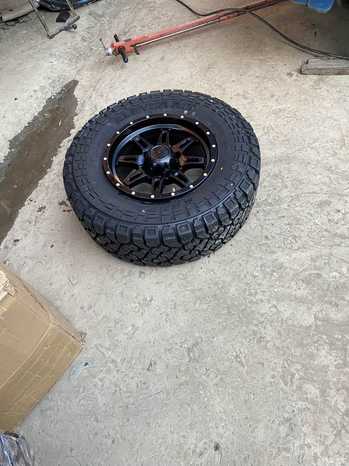 17款风骏5,给它换了大脚,轮毂及两寸升高