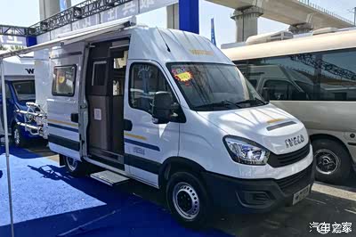 首发依维柯欧胜短轴高顶房车 售价23.98万