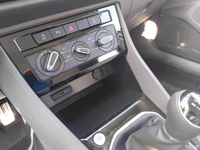 舒适版到底有没有前排座椅加热