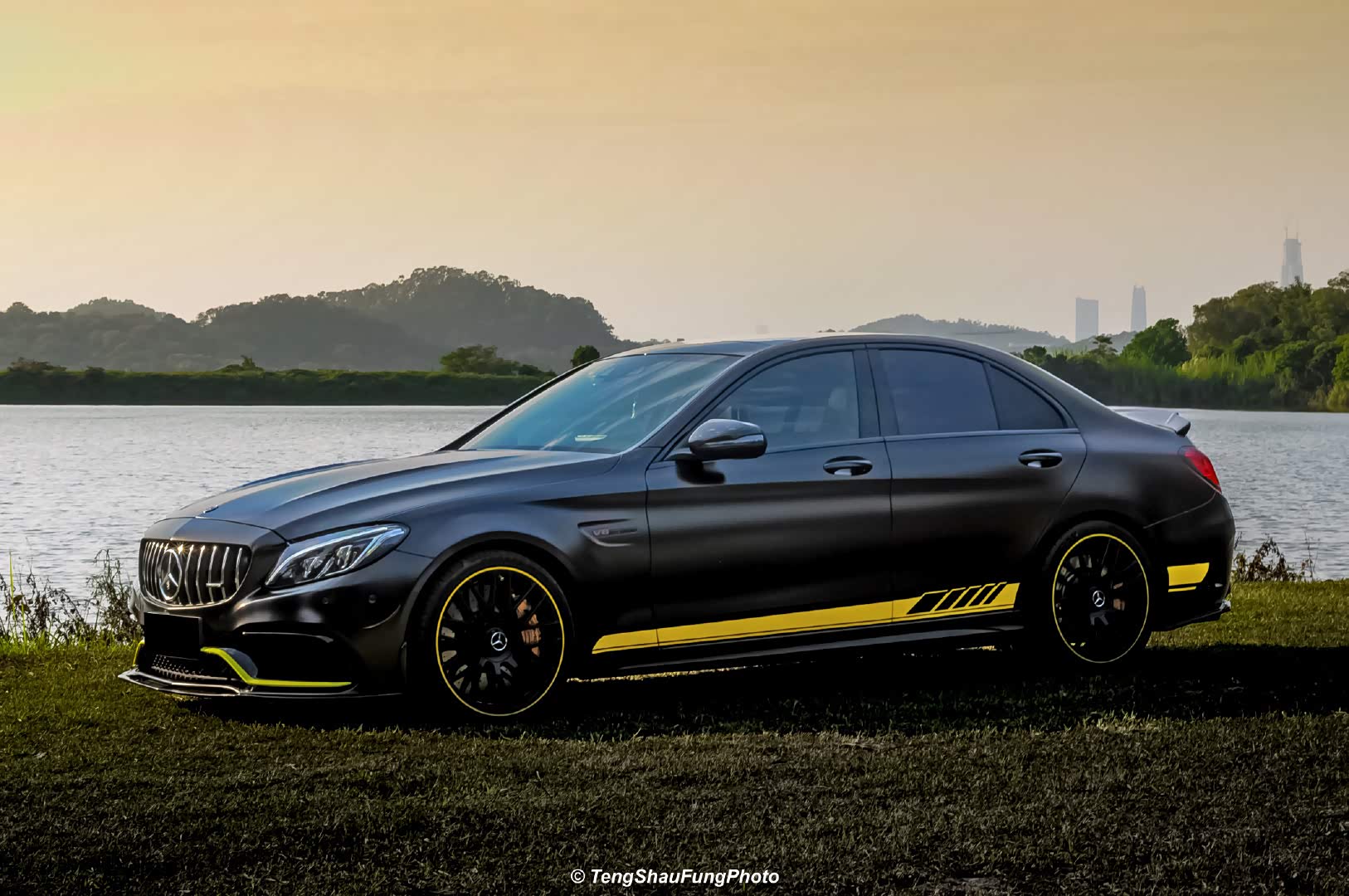 带mpower的梅赛德斯奔驰c63samg细节图