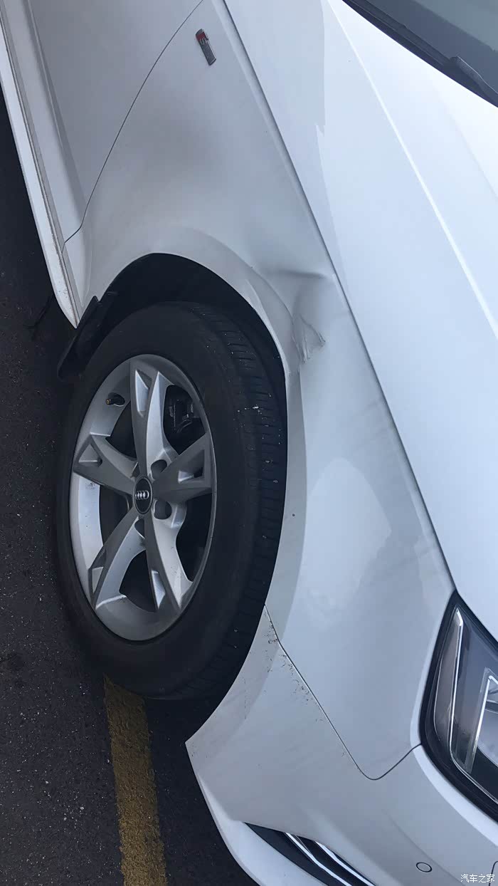 【图】一血,被撞了,我去_奥迪a4l论坛_汽车之家论坛