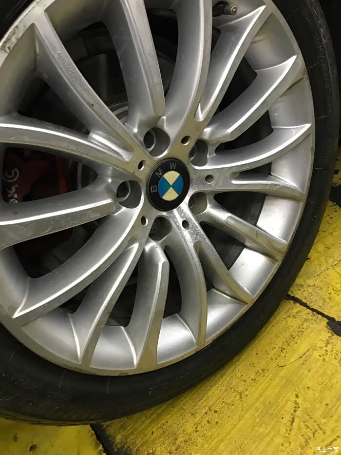 f18,525li豪华轮毂,带胎出