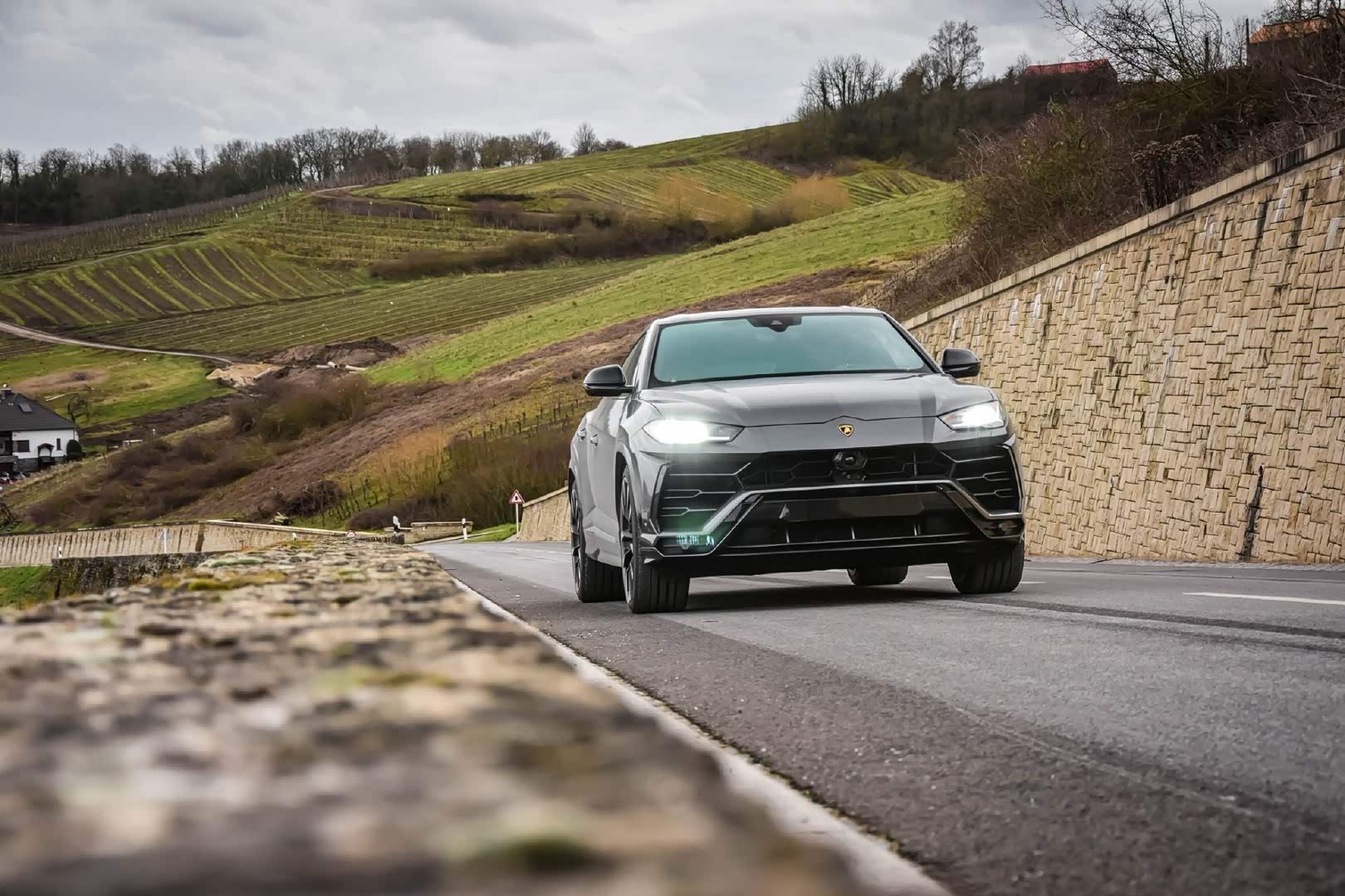 [cp]即便有超越urus性能的suv,这种嚣张凌厉也最棒