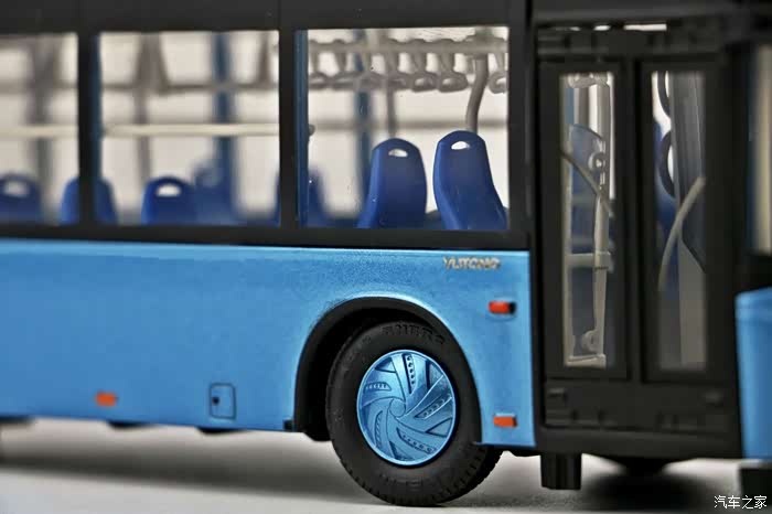 阳光de模型郑州特产了解一下原厂宇通zk6128hg公交模型鉴赏