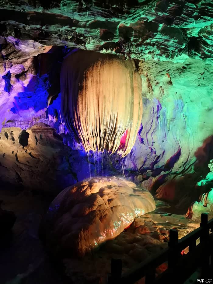 十二月你好怀恋夏季的骄阳似火奇梁洞景区